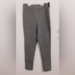 Highwaist stretchable pants printed black and white medium